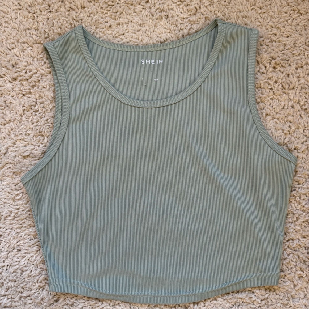 SHEIN Green Ribbed Cropped Tank Top